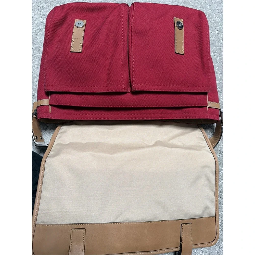 COACH Voyager Red & Tan Canvas‎ /Leather Messenger Laptop Bag School Work Travel
